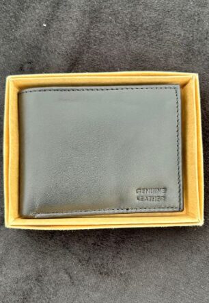 No.4 Genuine Leather Bi-Fold Wallet