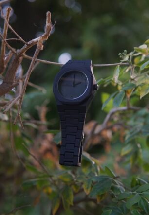 Black Arabic Aura Watch