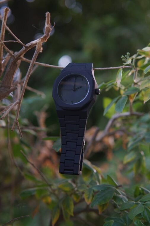 Black Arabic Aura Watch
